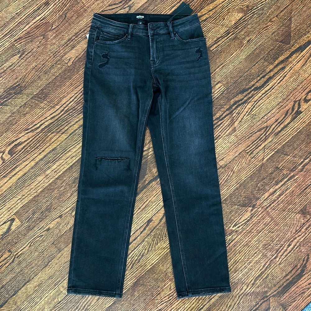 Mica Jeans - Alisa Bohme 
Black size 27 NEw